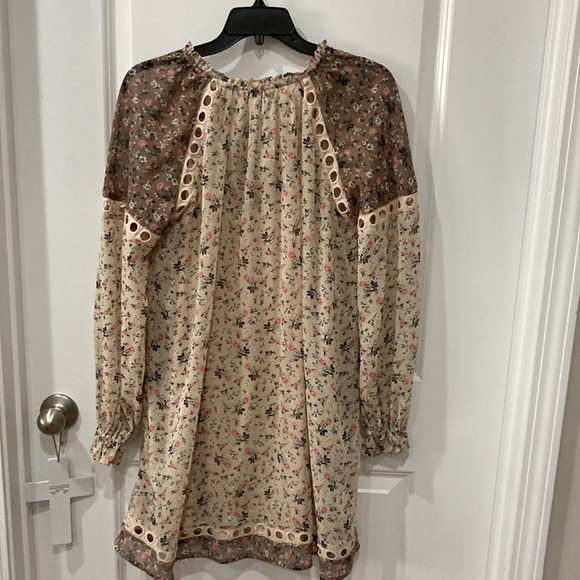 Wonderly Dress - Picture 6 of 8